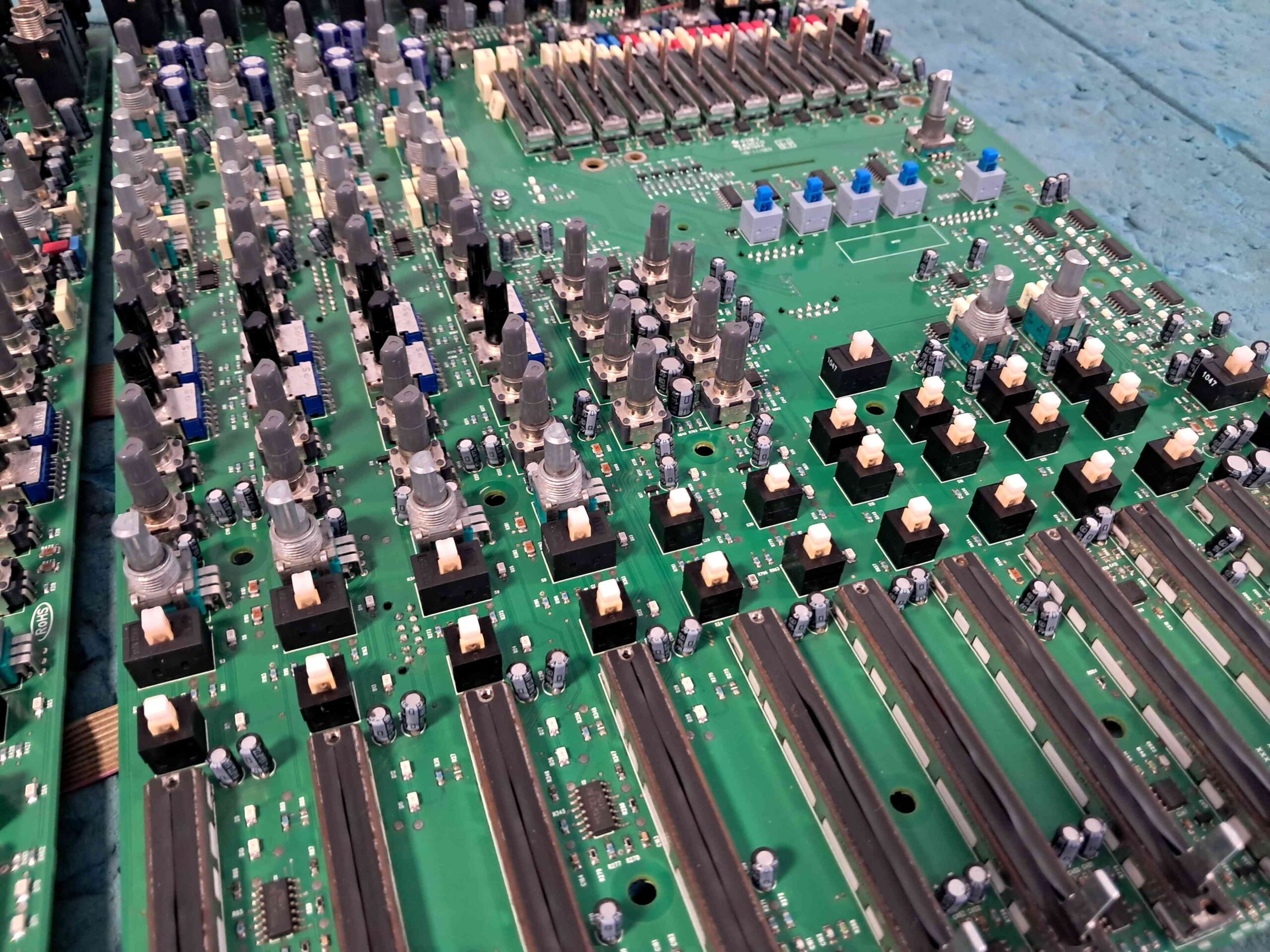 master ploča čista