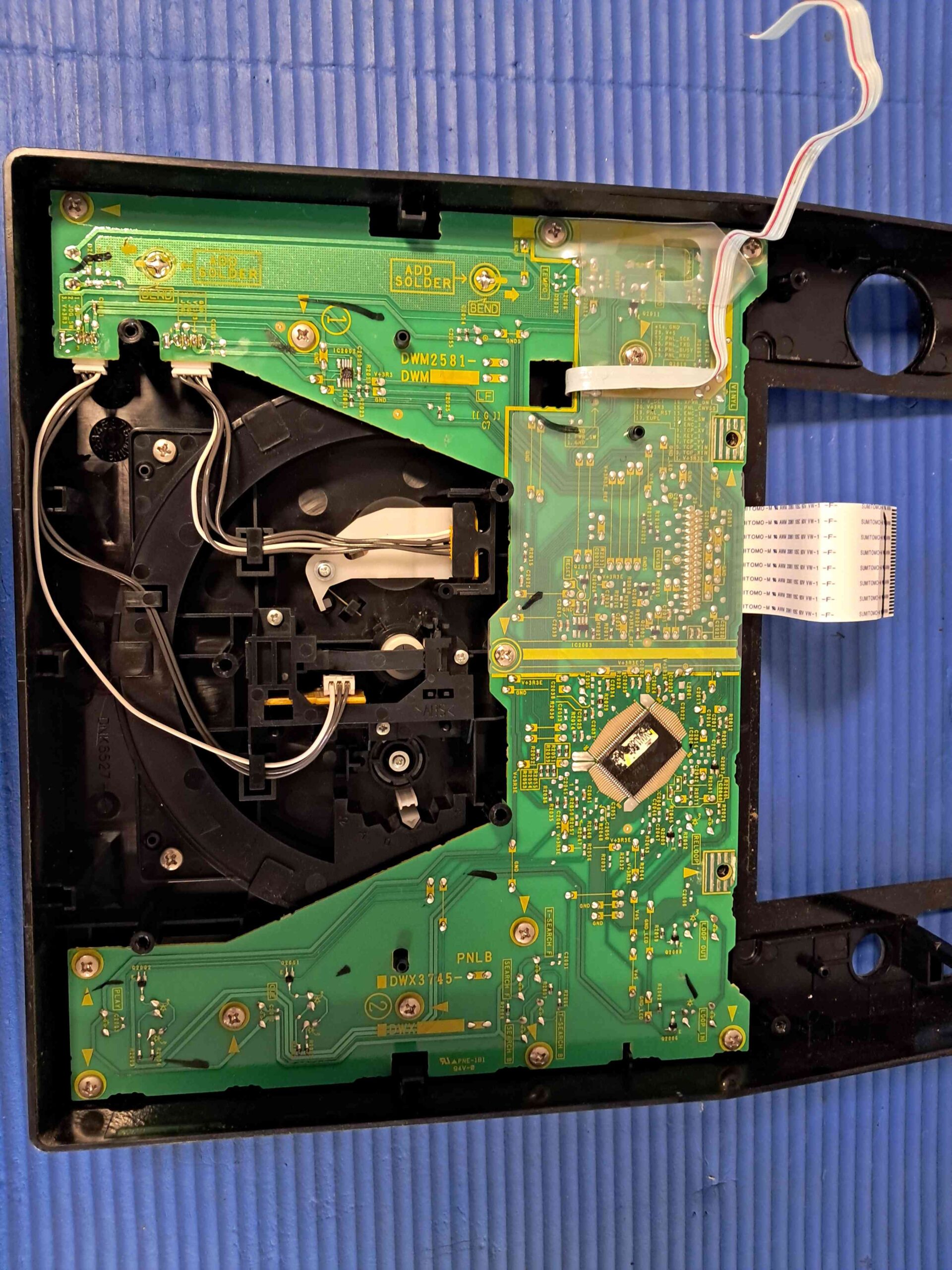 otvoren plejer elektronika