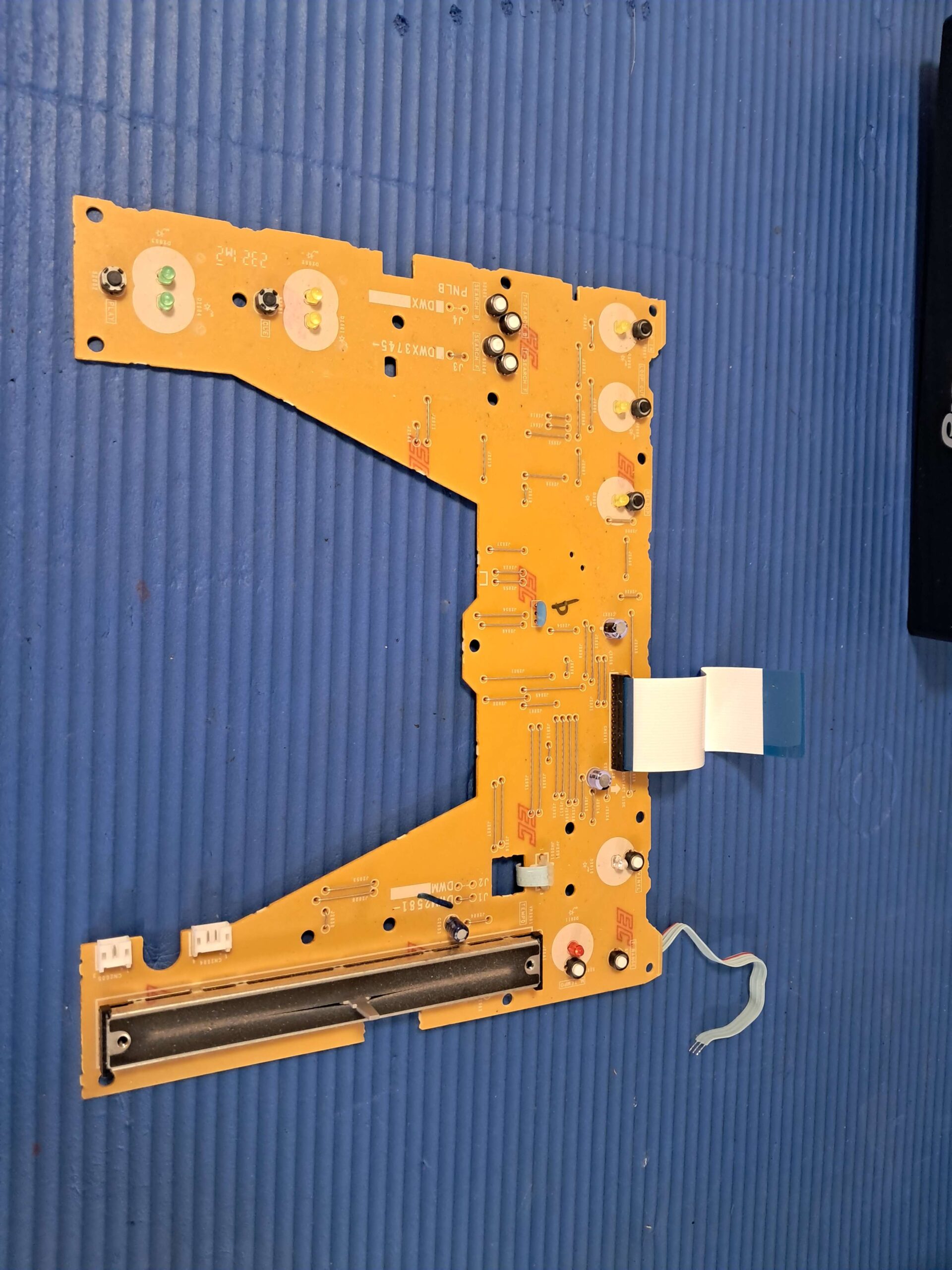 ploča spremna za zamjenu mikrotastera