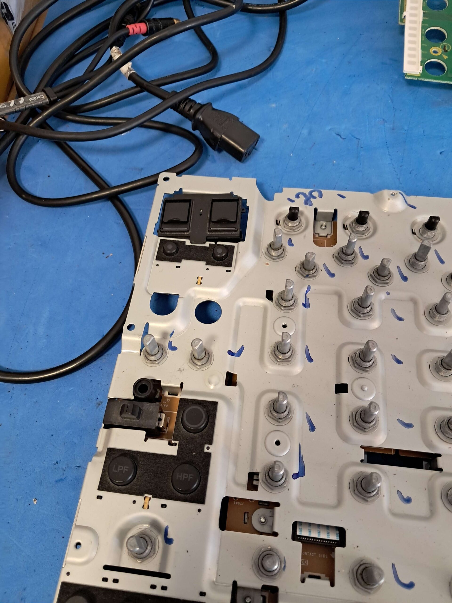 popravka i servis audio opreme Podgorica Crna Gora (11)