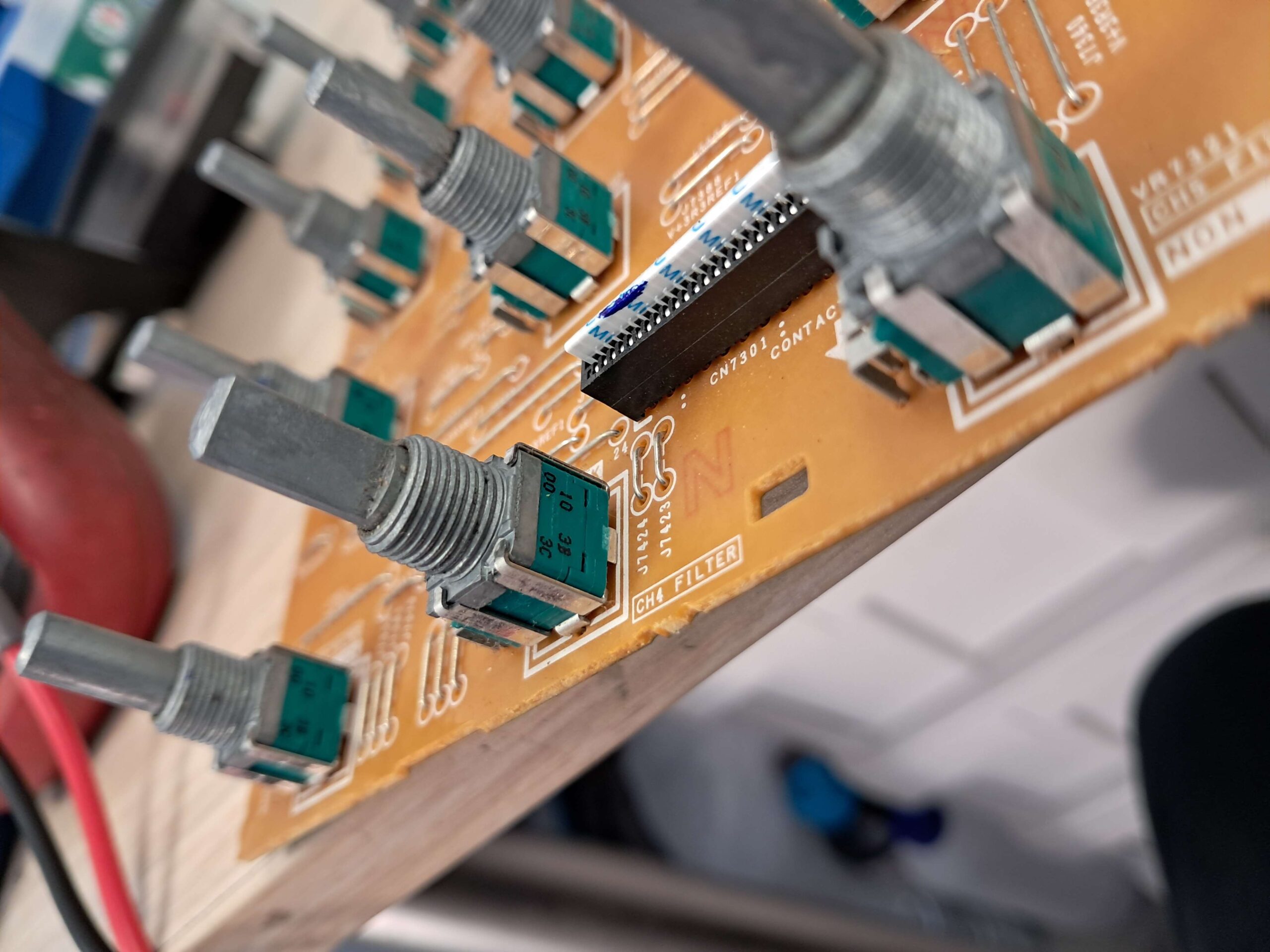 popravka i servis audio opreme Podgorica Crna Gora (17)