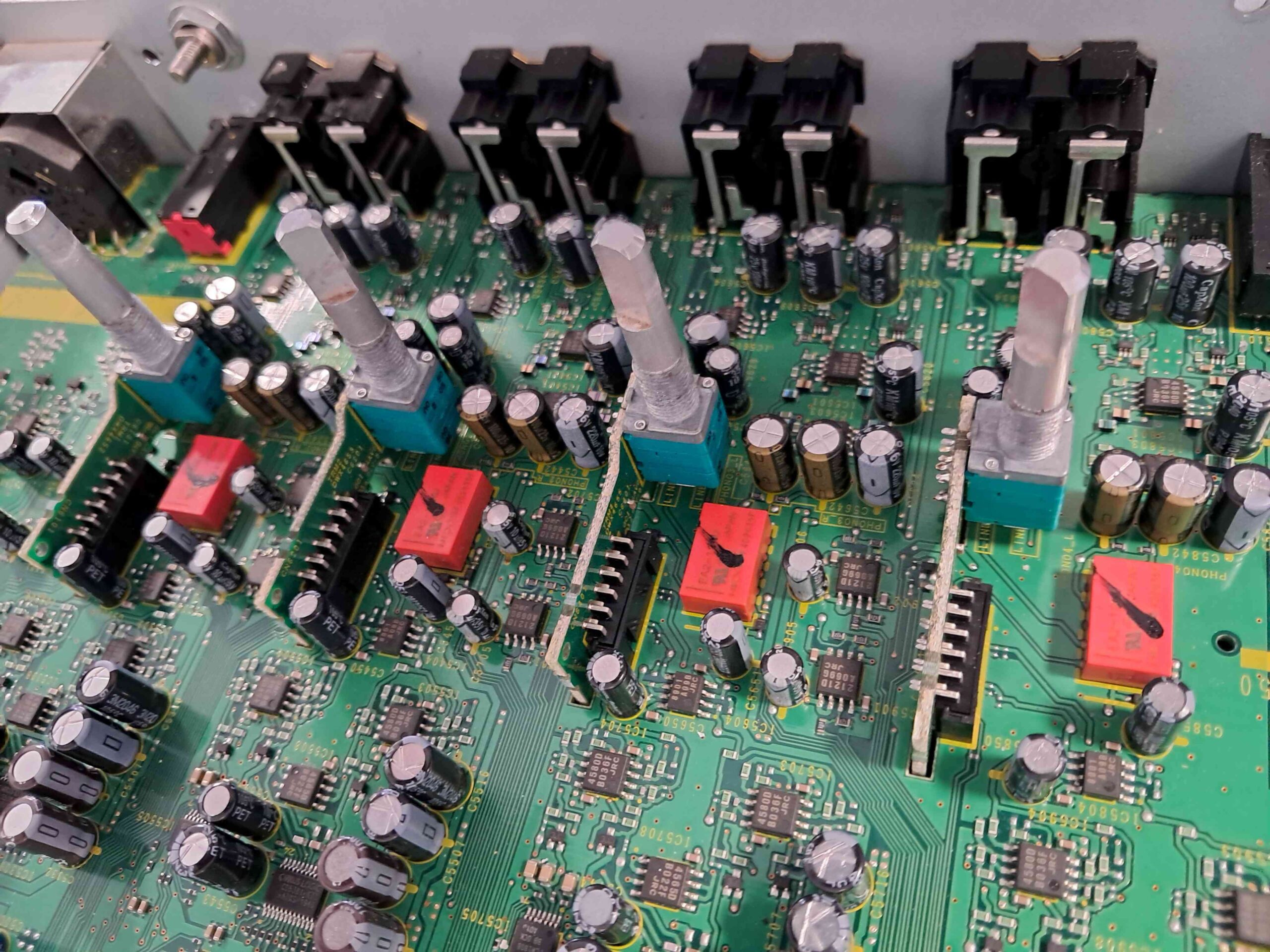 popravka i servis audio opreme Podgorica Crna Gora (4)