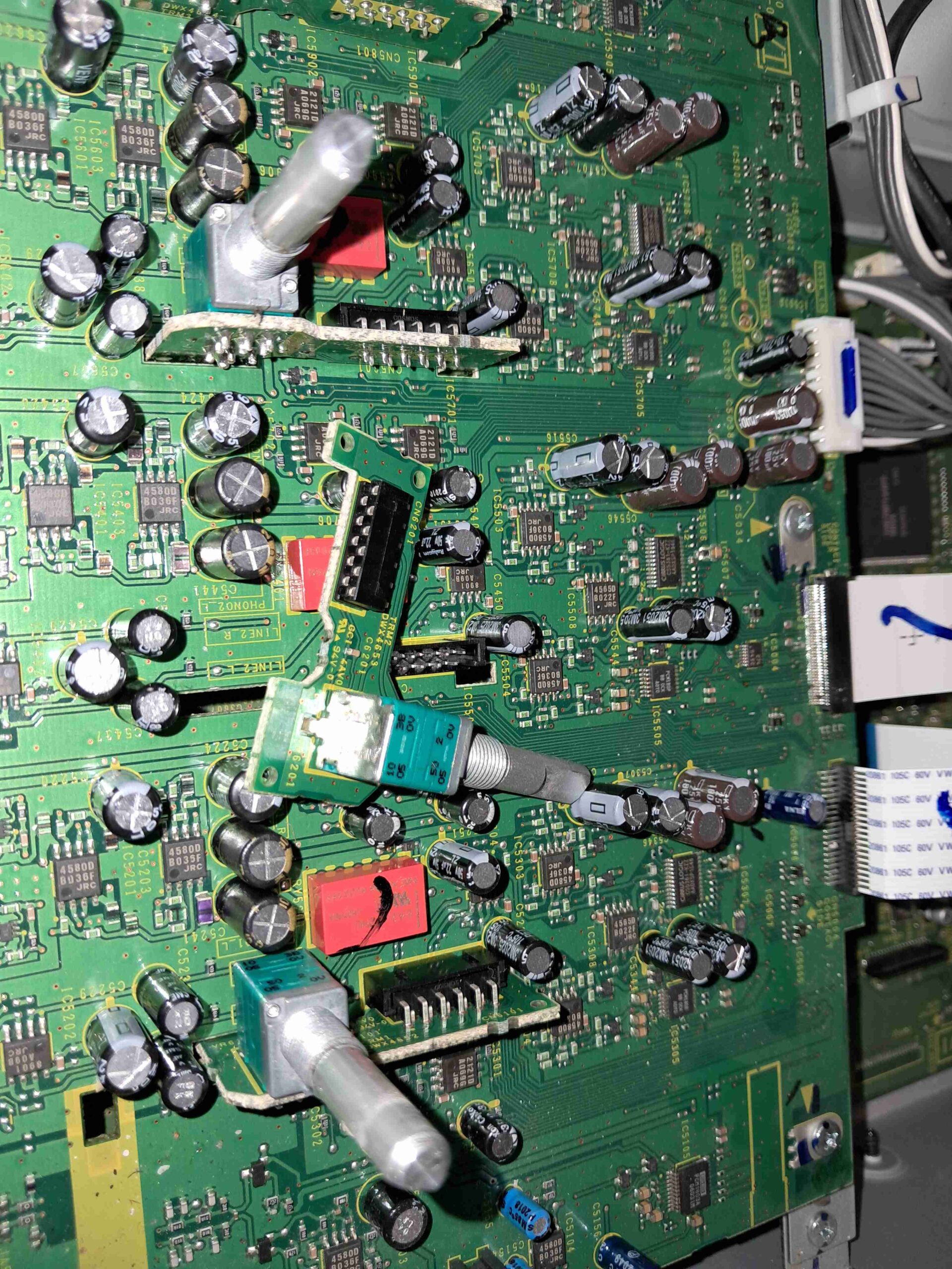 popravka i servis audio opreme Podgorica Crna Gora (6)